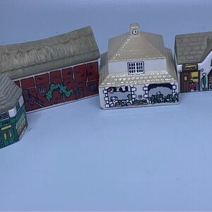 Wade Whimsey England Village 7 pieces